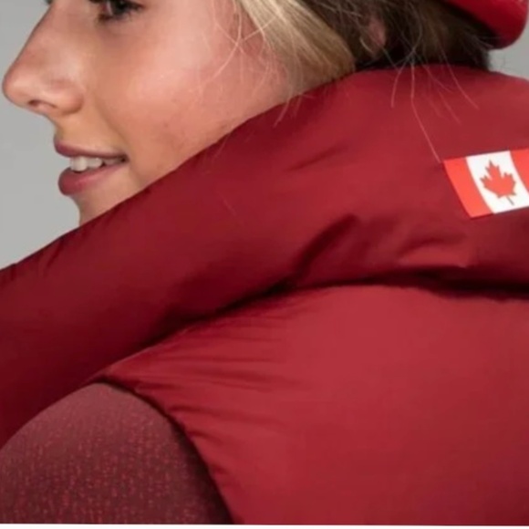 LULULEMON TEAM CANADA TRANSFORMABLE DOWN PARKA VEST NWT SZ 16 - Picture 7 of 16